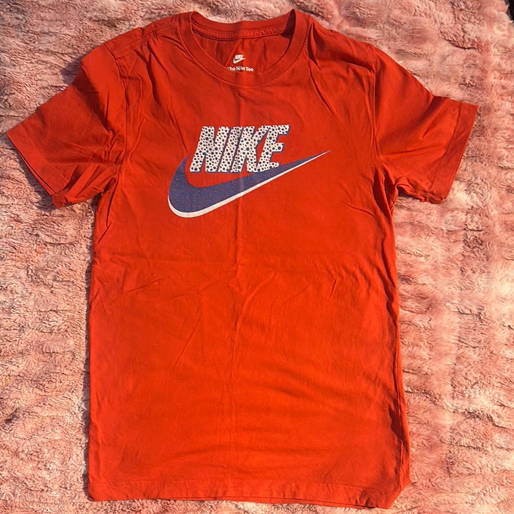 Nike Men's Orange/Red Graphic T-Shirt